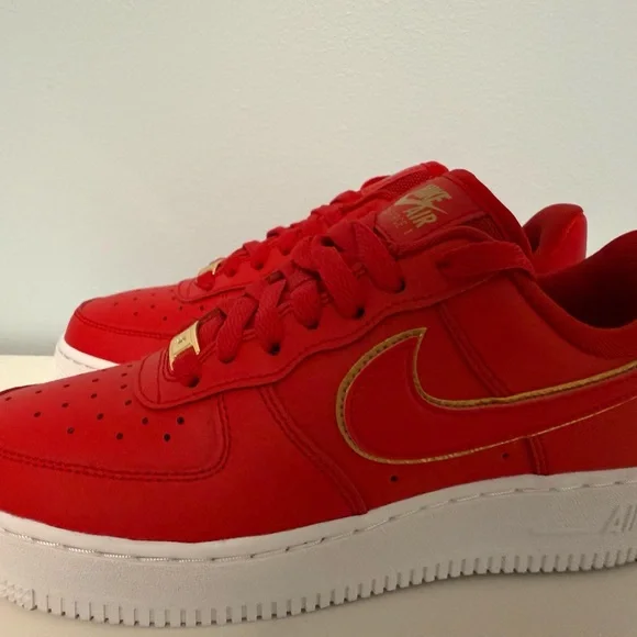 NEW-Nike Air Force 1 Red with Gold Details- NEVER WORN size 6.5 - Picture 7 of 13
